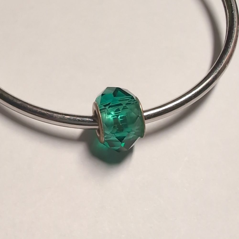 Silver and Green Faceted Glass‎ Charm for Pandora Style Bracelet